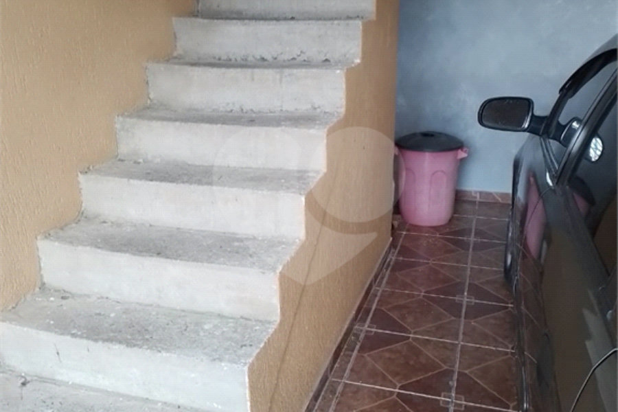 Sobrado à venda com 4 quartos no Brasilândia, São Paulo, SP