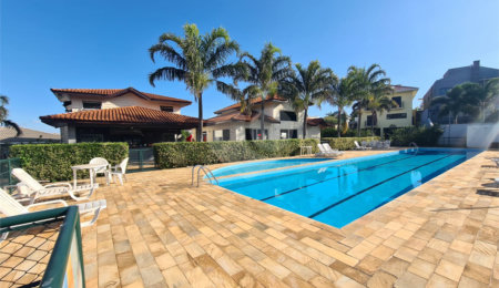Casa à venda com 3 suítes no condomínio Reserva dos Vinhedos, Louveira - SP