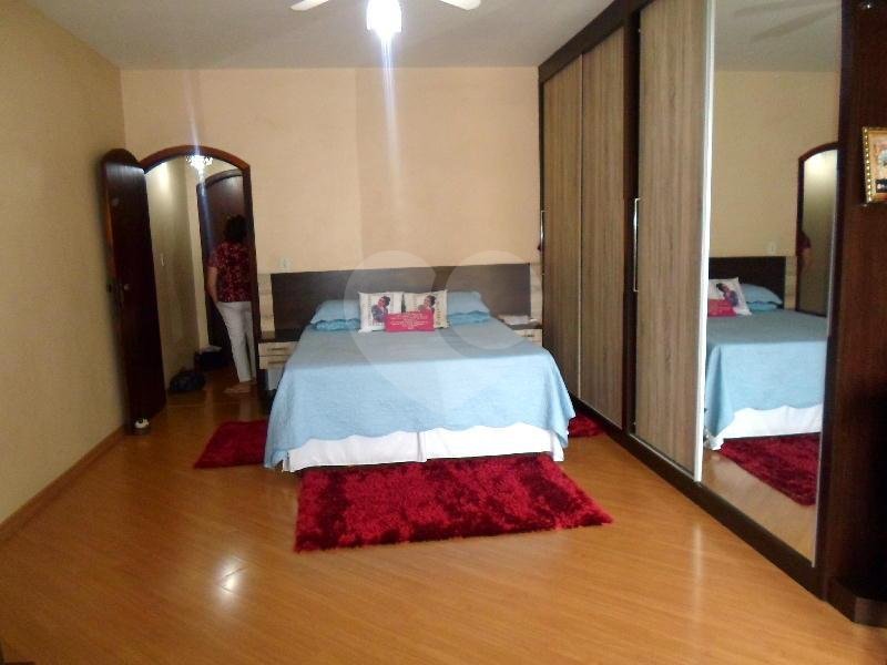 Sobrado à venda com 3 suítes em Vila Galvão, Guarulhos, SP