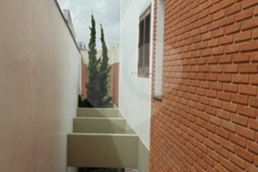 Sobrado à venda com 4 quartos, sendo 3 suítes,  em Jardim Franca, São Paulo, SP