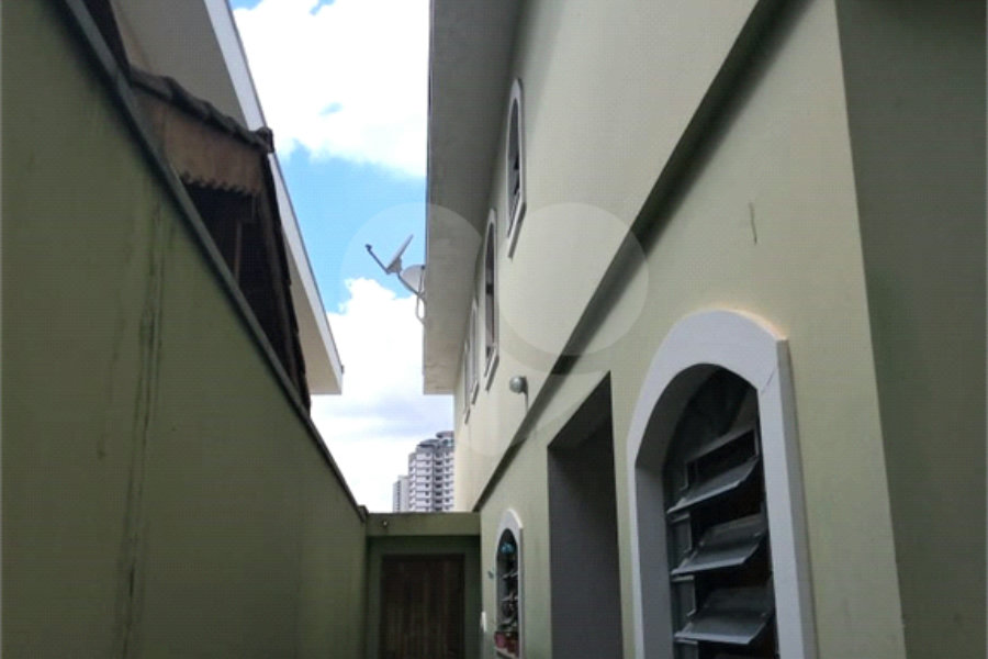 Sobrado à venda com 3 quartos, sendo 1 suíte,  em Vila Romero, São Paulo, SP
