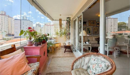 Apartamento à venda com 4 quartos, sendo 1 suíte,  em Vila Mariana, São Paulo, SP
