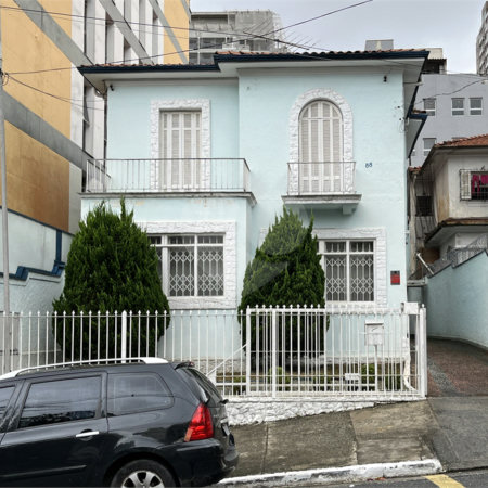 Sobrado à venda na Liberdade!