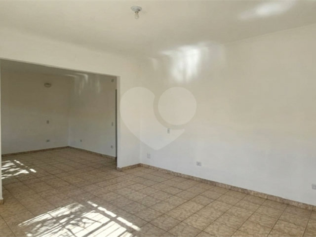 Sobrado à venda com 5 quartos, sendo 1 suíte,  em Interlagos, São Paulo, SP