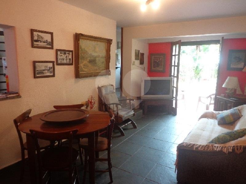 Sobrado à venda com 3 quartos, sendo 2 suítes, em Indianópolis, São Paulo, SP