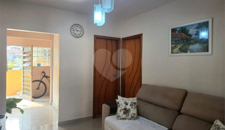 Sobrado à venda com 6 quartos em Jardim Peri, São Paulo, SP