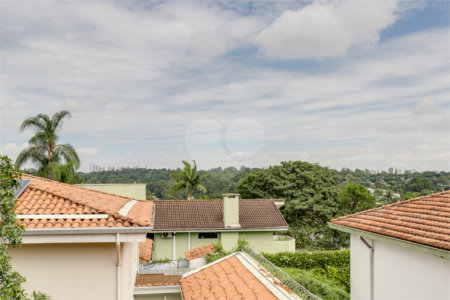 Sobrado à venda com 4 quartos, sendo 2 suítes, em Brooklin Velho, São Paulo, SP