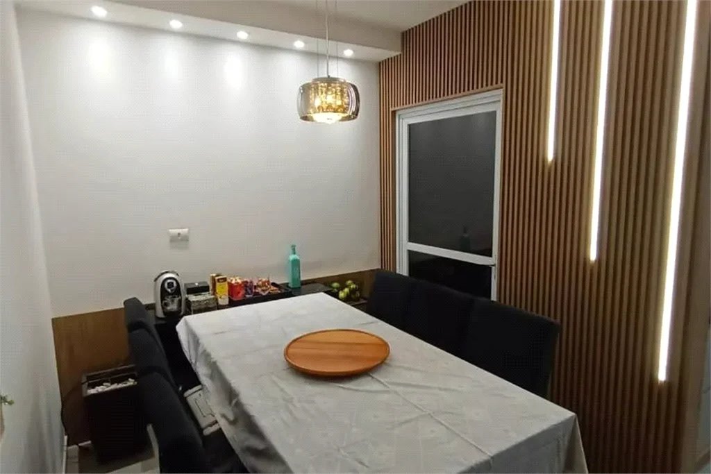 Casa à venda com 3 quartos, sendo 1 suíte,  no condomínio Jardim das Palmas, São Paulo - SP