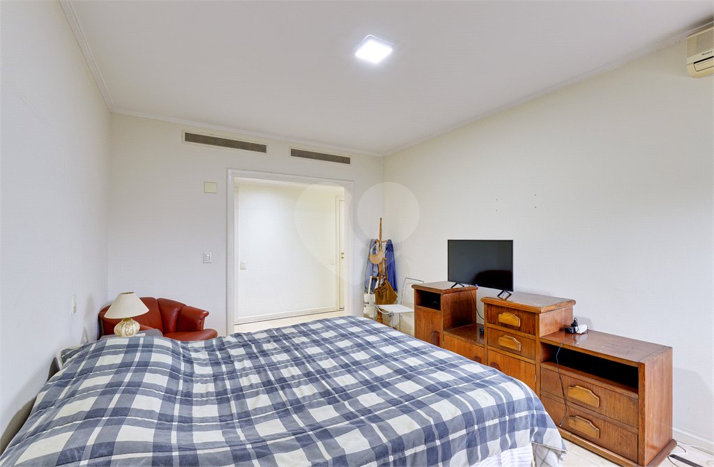 Apartamento à venda com 4 suítes em Jardim Marajoara, São Paulo, SP