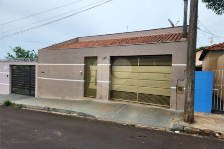 Casa à venda com 5 quartos, sendo 4 suítes, em Jardim do Carmo, Araraquara, SP