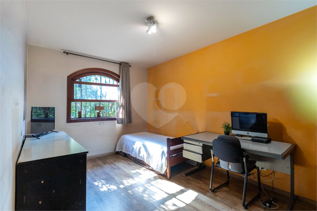Casa à venda com 4 quartos, sendo 1 suíte, em Campo Belo, São Paulo, SP