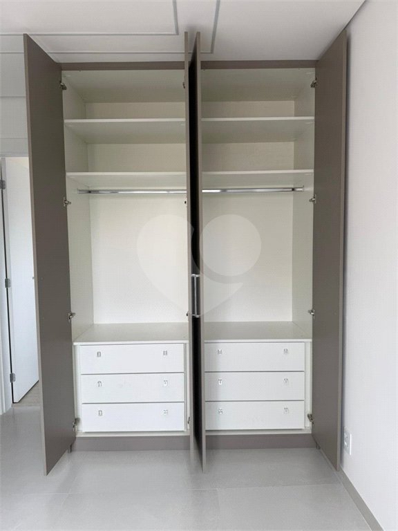 Apartamento à venda com 2 quartos, sendo 1 suíte, em Santo Amaro, São Paulo, SP