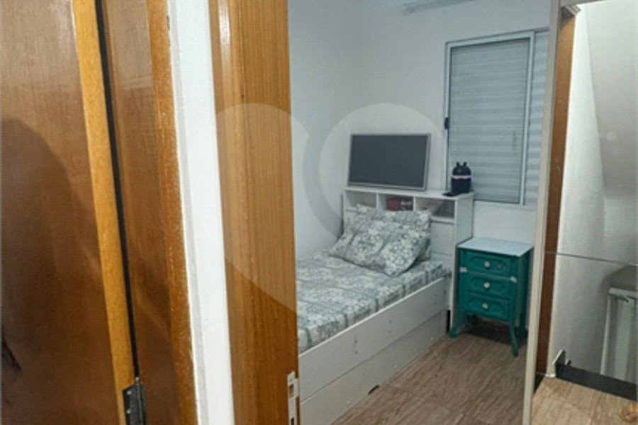 Casa à venda ou para alugar com 3 quartos, sendo 2 suítes,  no condomínio Residencial Erika, São Paulo - SP