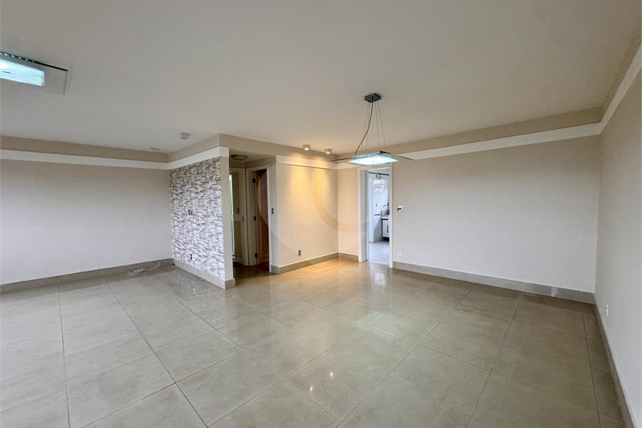 Apartamento à venda com 4 quartos, sendo 1 suíte,  em Horto Florestal, São Paulo, SP