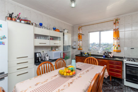Casa à venda com 3 quartos, sendo 1 suíte, em Jardim Paris, São Paulo, SP