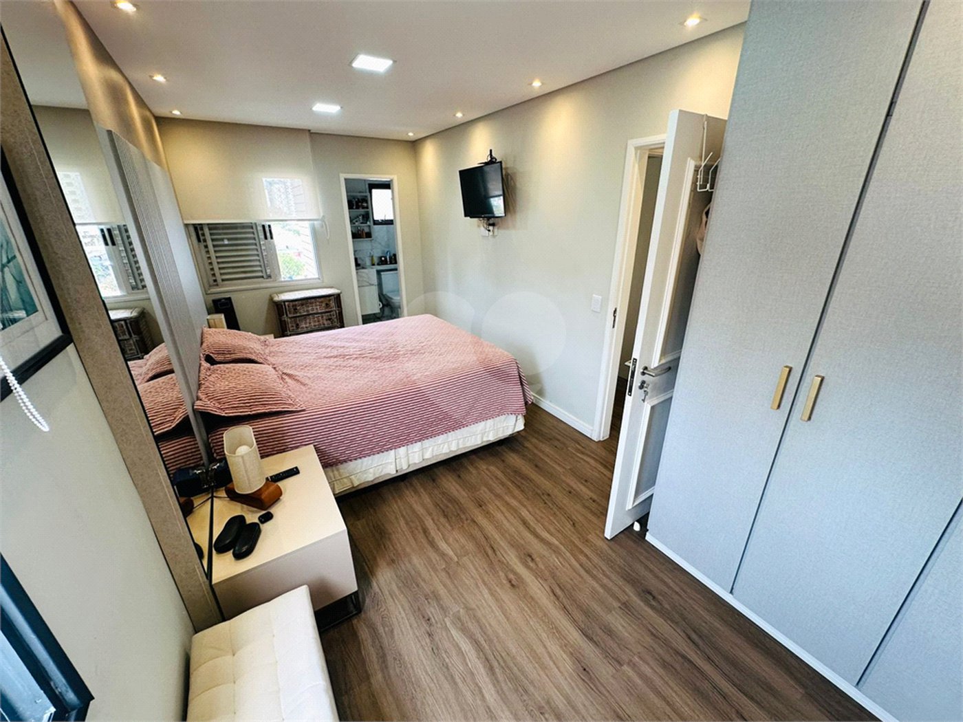 Apartamento à venda com 2 quartos, sendo 1 suíte,  em Cidade Monções, São Paulo, SP