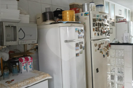Casa à venda com 4 quartos, sendo 1 suíte,  em Jardim Armênia, Mogi das Cruzes, SP