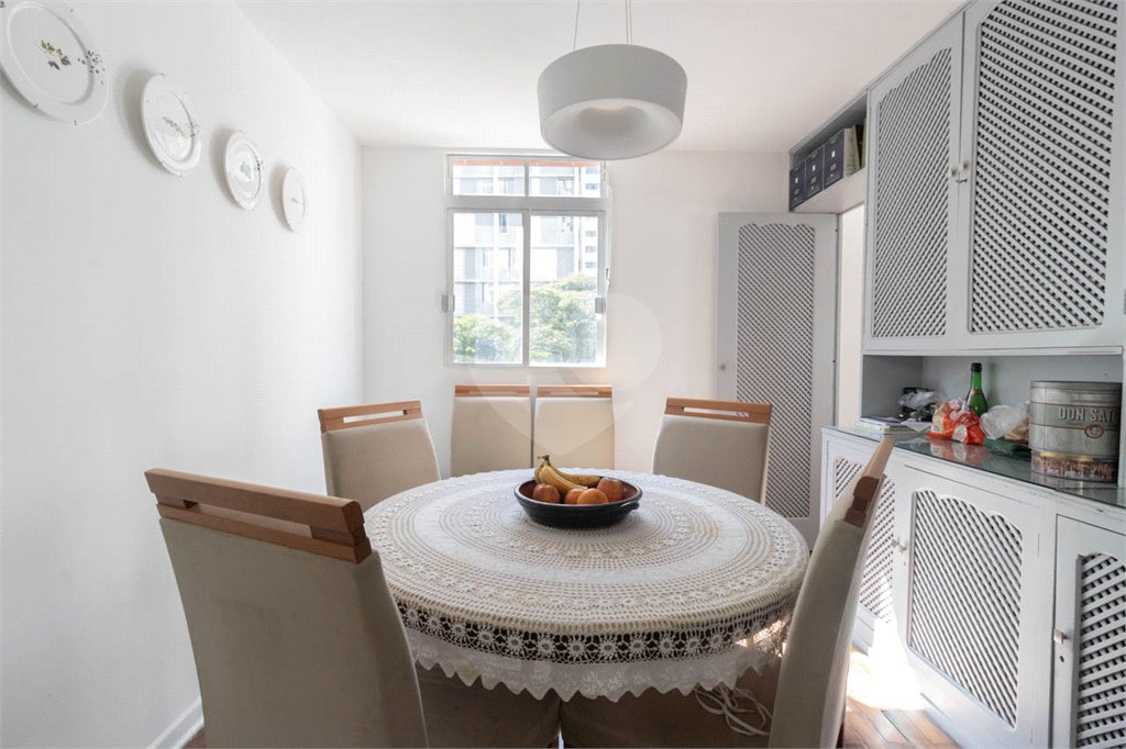 Apartamento à venda com 4 quartos, sendo 1 suíte, em Jardim Paulista, São Paulo, SP