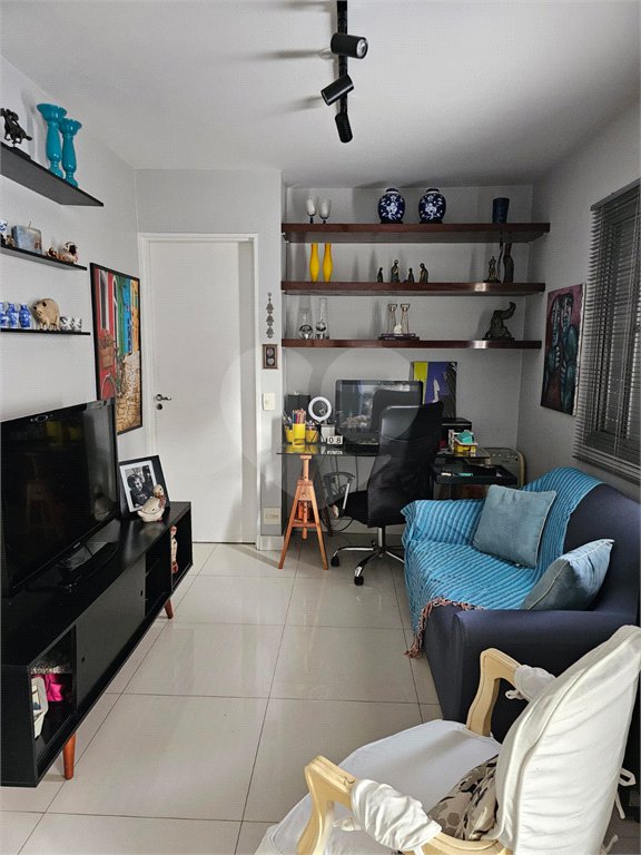 Apartamento à venda com 3 quartos, sendo 1 suíte, em Vila Olímpia, São Paulo, SP