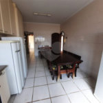 Casa à venda com 3 quartos, sendo 1 suíte,  em Jardim Aruan, Caraguatatuba, SP