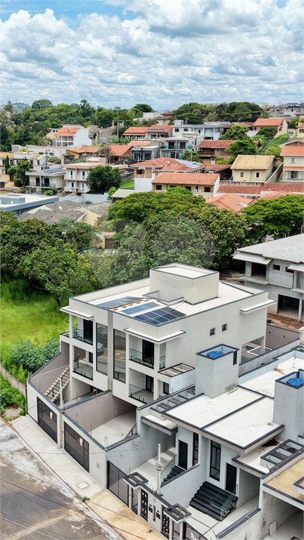Sobrado à venda com 3 suítes em Jardim do Lago, Atibaia, SP