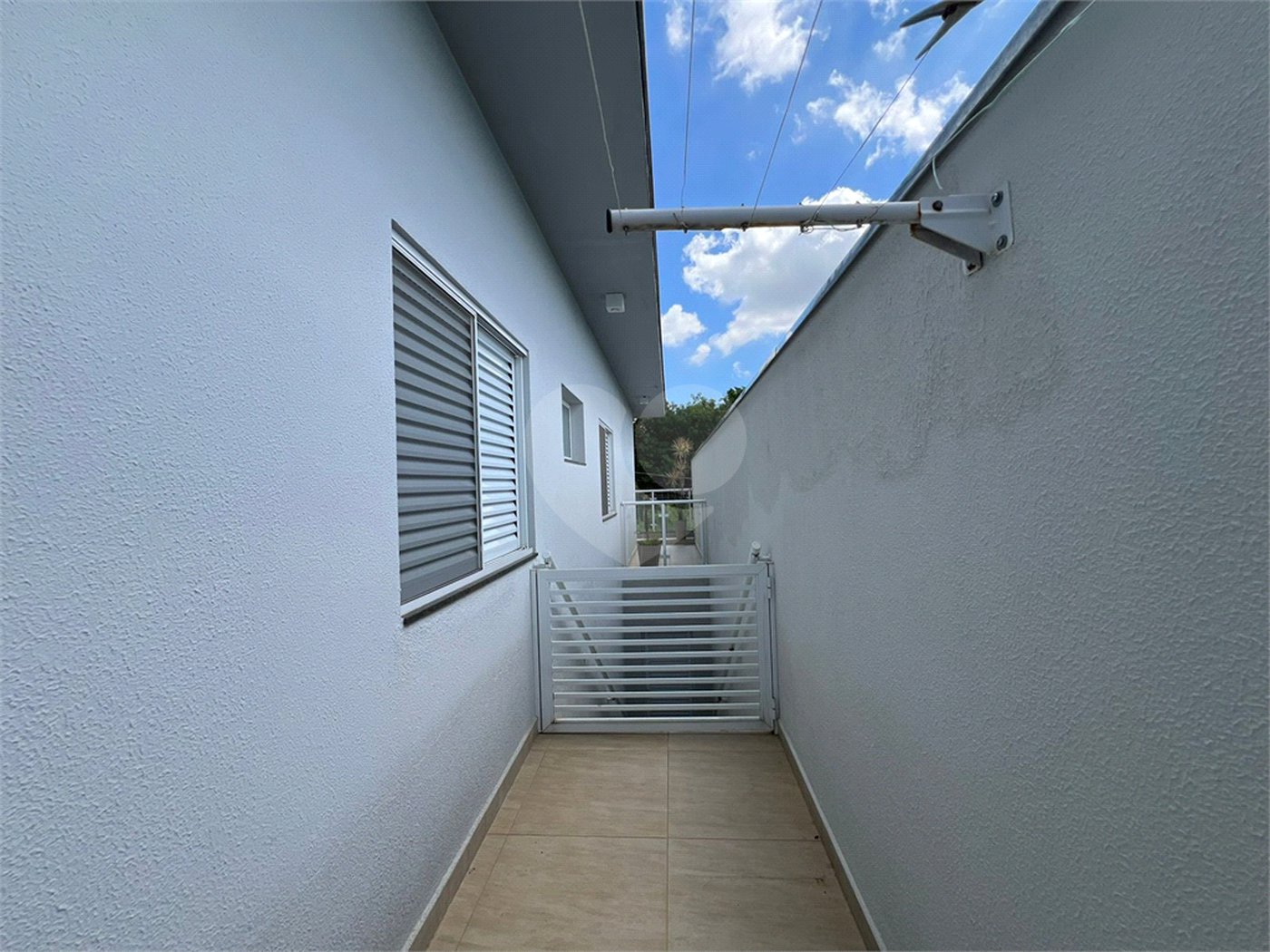 Casa à venda com 3 quartos, sendo 1 suíte,  no condomínio Golden Park Residence, Sorocaba - SP