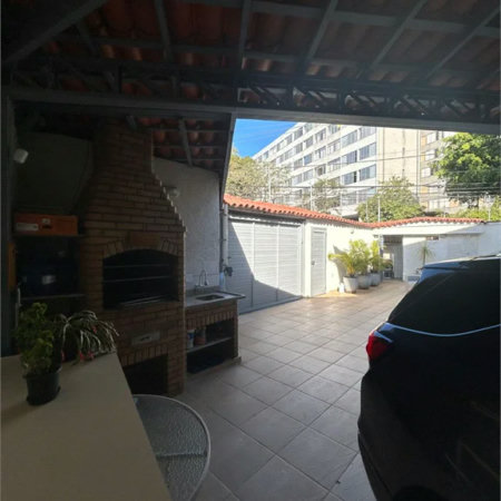 Sobrado à venda com 3 quartos, sendo 1 suíte, em Jardim Jussara, São Paulo, SP