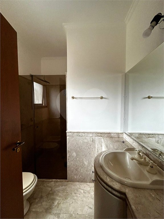 Casa à venda ou para alugar com 4 suítes no condomínio Vilaggio Monte Alegre, São Paulo - SP