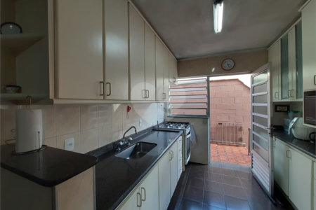 Casa à venda com 4 quartos, sendo 1 suíte,  em Parque Continental, São Paulo, SP