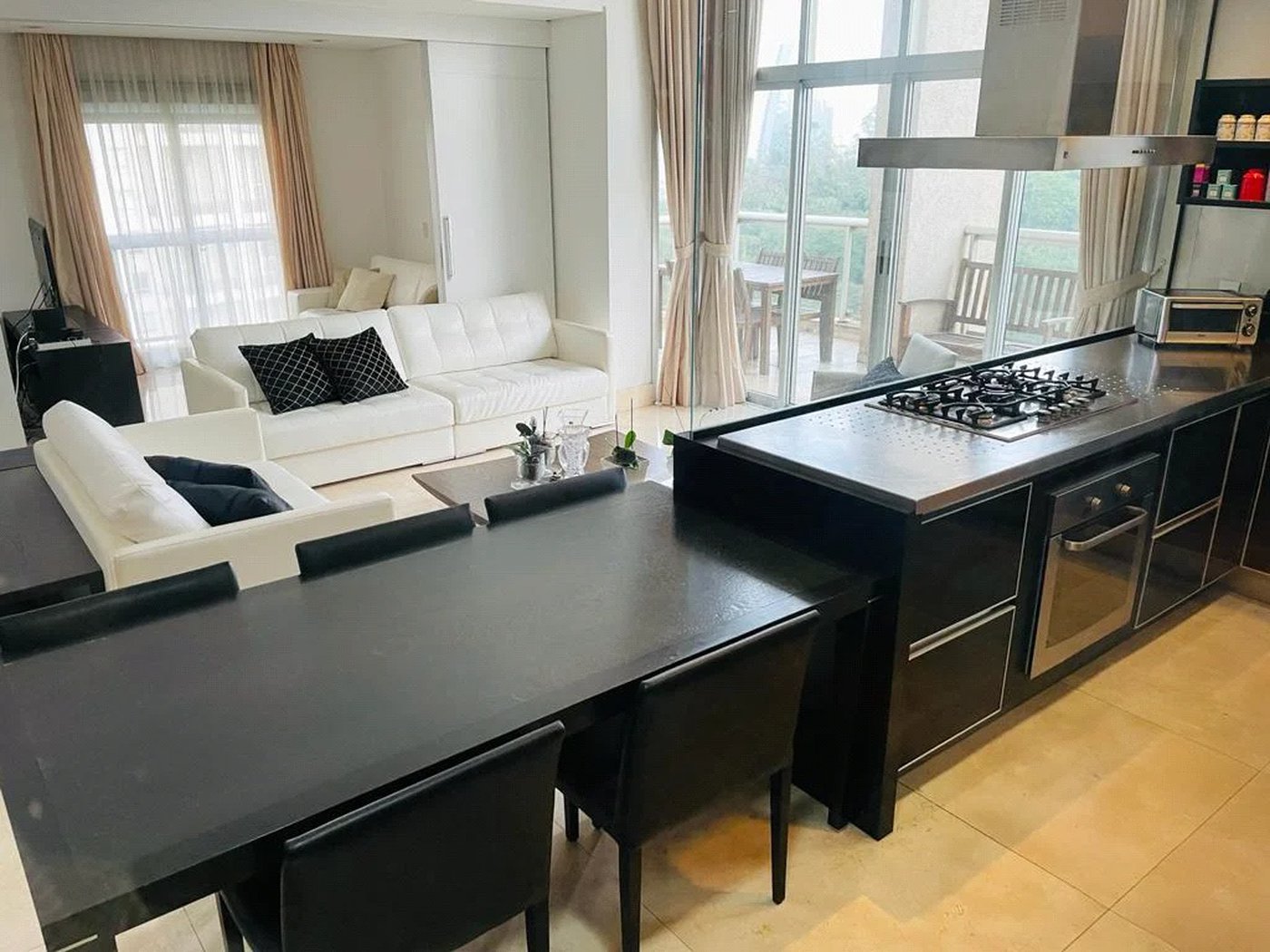 Apartamento à venda ou para alugar com 2 quartos, sendo 1 suíte,  em Parque do Morumbi, São Paulo, SP