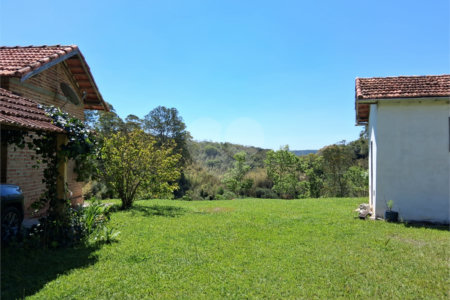 Sítio à venda com 3 quartos, sendo 1 suíte,  em Gabriel Piza, São Roque, SP