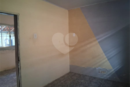 Casa à venda com 2 quartos em Vila Hungria, Itapetininga, SP