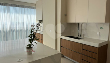 Apartamento à venda com 2 suítes em Jardim Morumbi, São Paulo, SP