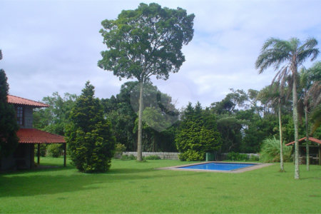 Casa à venda no Pico do Olho D'água em Mairiporã