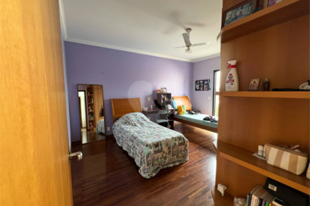 Casa a venda com 5 quartos em São Carlos