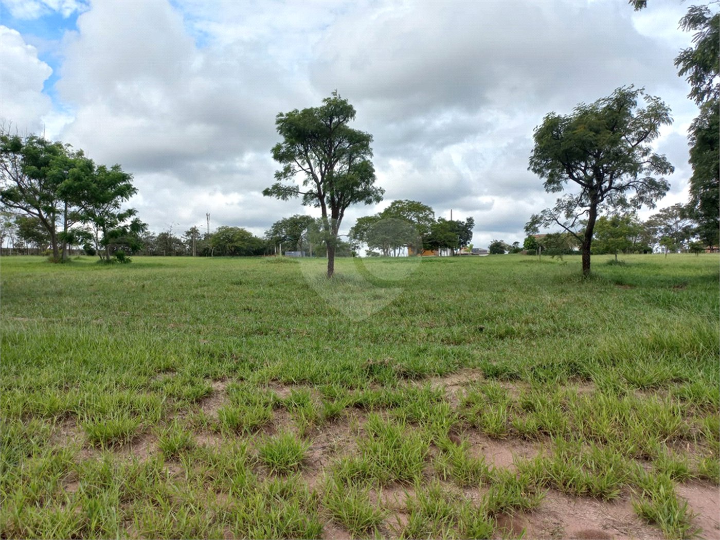 Loteamento Residencial no Condomínio Vila Pinhal do Broa