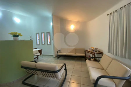 Casa térrea com 3 quartos para alugar no Jardim dos Estados, São Paulo - SP