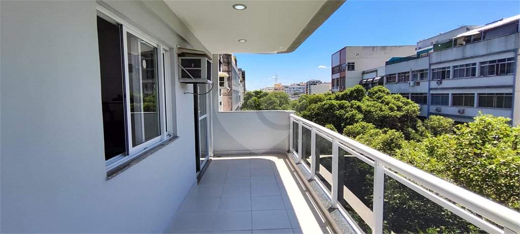 Cobertura à venda com 3 quartos, sendo 1 suíte,  em Tijuca, Rio de Janeiro, RJ