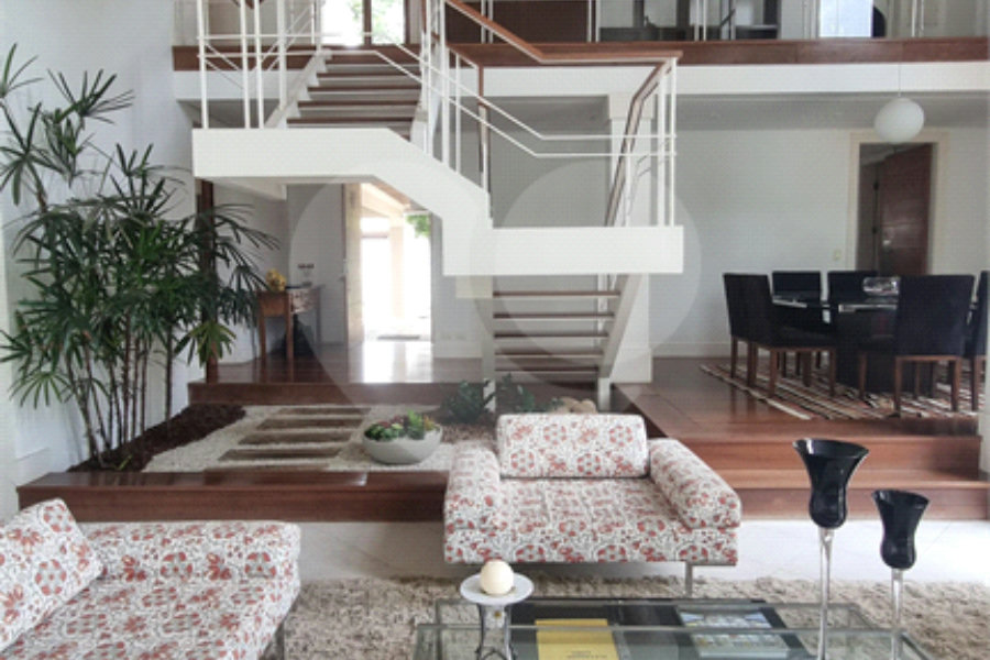Casa à venda ou para alugar com 5 suítes em Serra da Cantareira, Mairiporã, SP