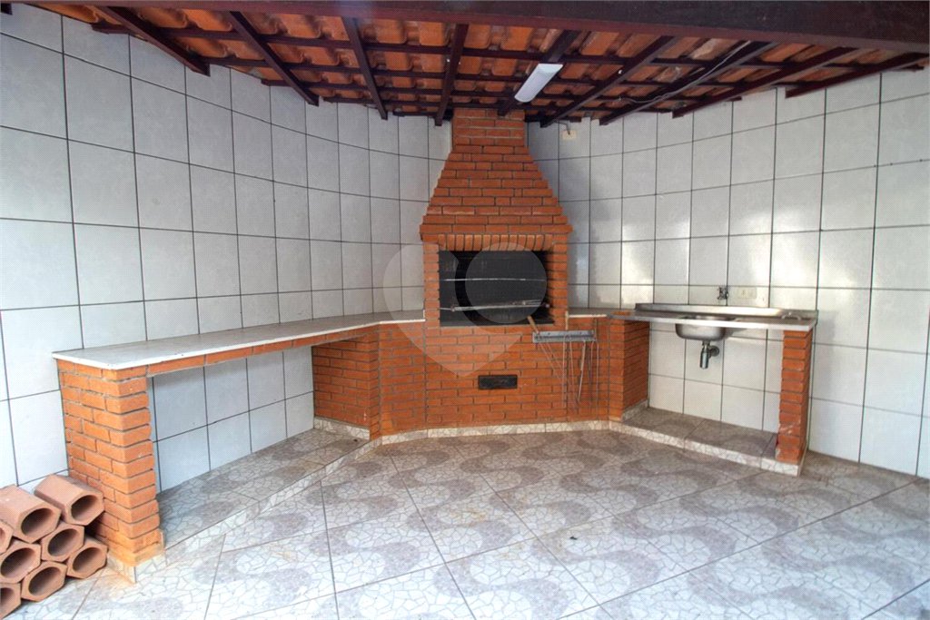 Sobrado à venda com 3 quartos, sendo 1 suíte, em Jardim Ester, São Paulo, SP