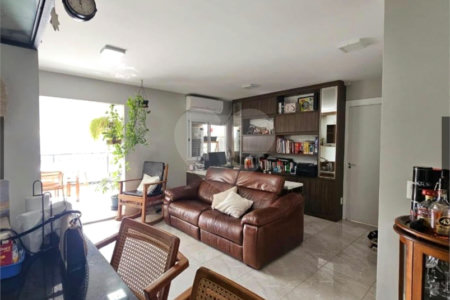 Apartamento à venda com 3 quartos, sendo 2 suítes, em Vila Anastácio, São Paulo, SP