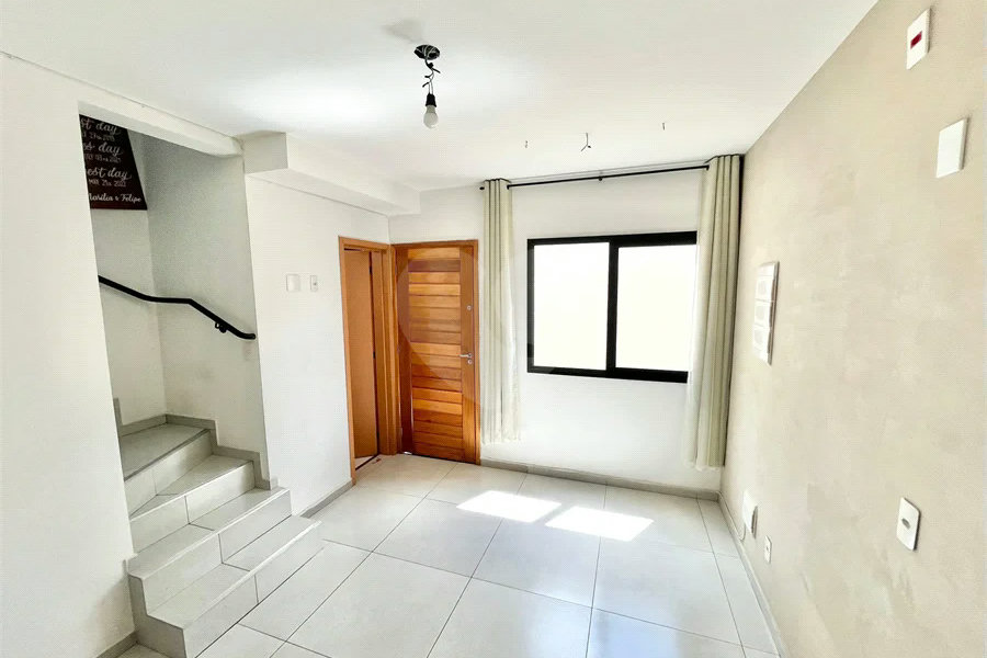 Casa à venda com 2 suítes no condomínio Residêncial Antuérpia, São Paulo - SP