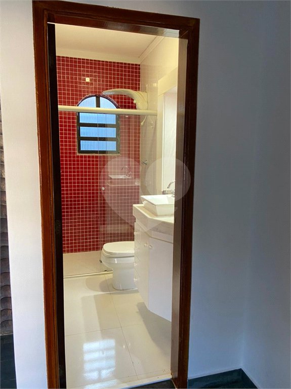 Casa à venda com 4 quartos, sendo 2 suítes,  no Centro, Serra Negra, SP