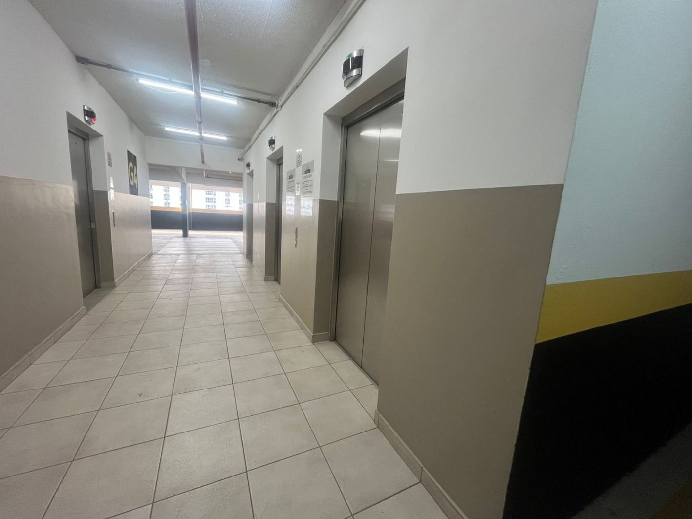Sala Comercial para Locação Anual no Helbor Offices Santos | Moderna, Mobiliada e Pronta para Uso
