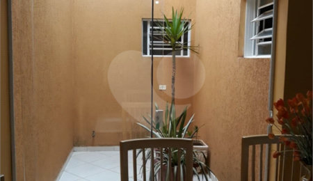 Sobrado à venda com 4 quartos, sendo 2 suítes,  em Jardim dos Pinheiros, Atibaia, SP