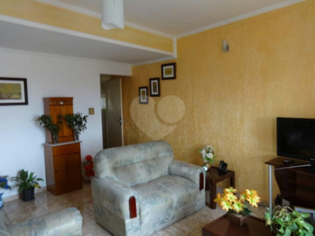 Sobrado à venda com 2 quartos em Jardim Peri, São Paulo, SP