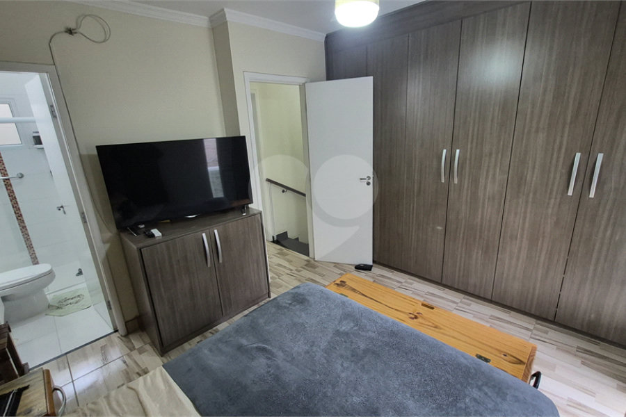 Casa à venda com 2 suítes no condomínio Simão Machado, São Paulo - SP