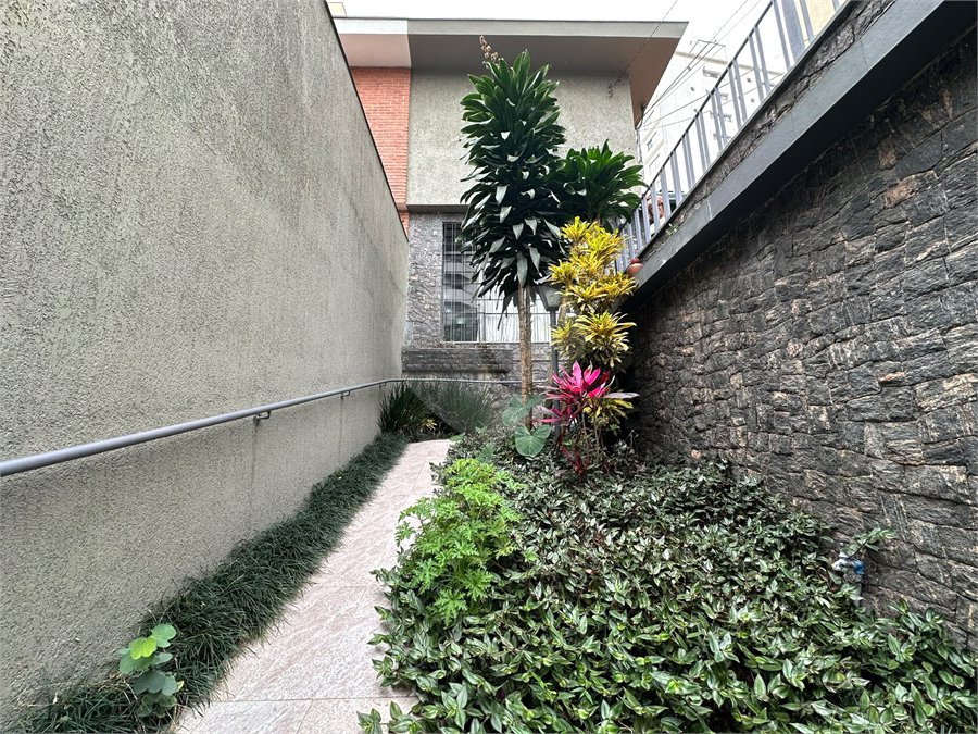Sobrado à venda com 3 quartos em Santana, São Paulo, SP