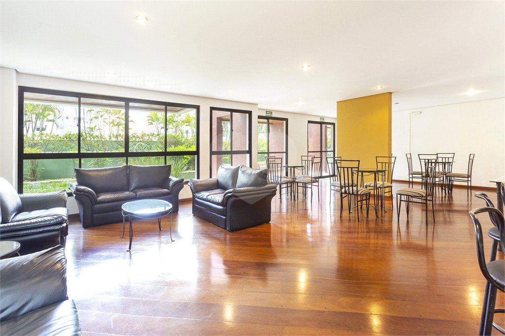 Apartamento à venda com 4 quartos, sendo 3 suítes, em Jardim Prudência, São Paulo, SP