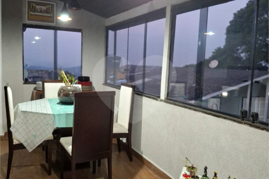Casa à venda ou para alugar com 3 quartos, sendo 2 suítes, no condomínio Jardim da Montanha I, Mairiporã - SP